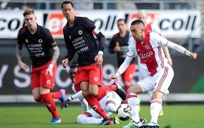 转折点！亚特兰大老鹰遗憾出局；荷甲关键战攻防权衡；质疑声四起；赛程密集仍需轮换的简单介绍